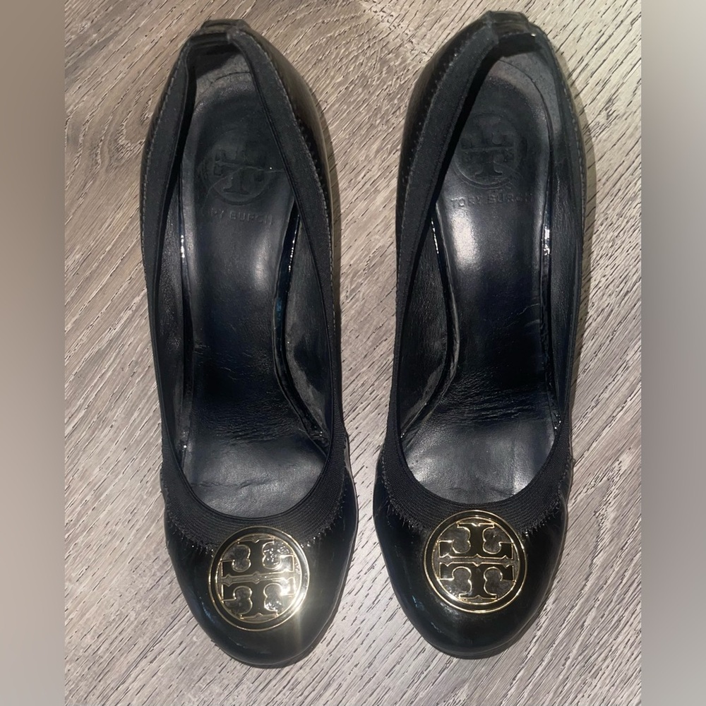 Tory Burch Black / Gold Caroline Patent Leather Wedge Pump